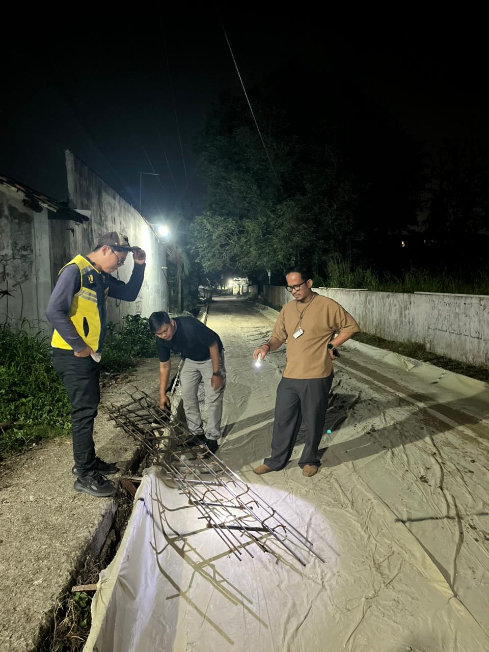 Monitoring pembangunan jalan lingkungan. (28 Mei 2026)