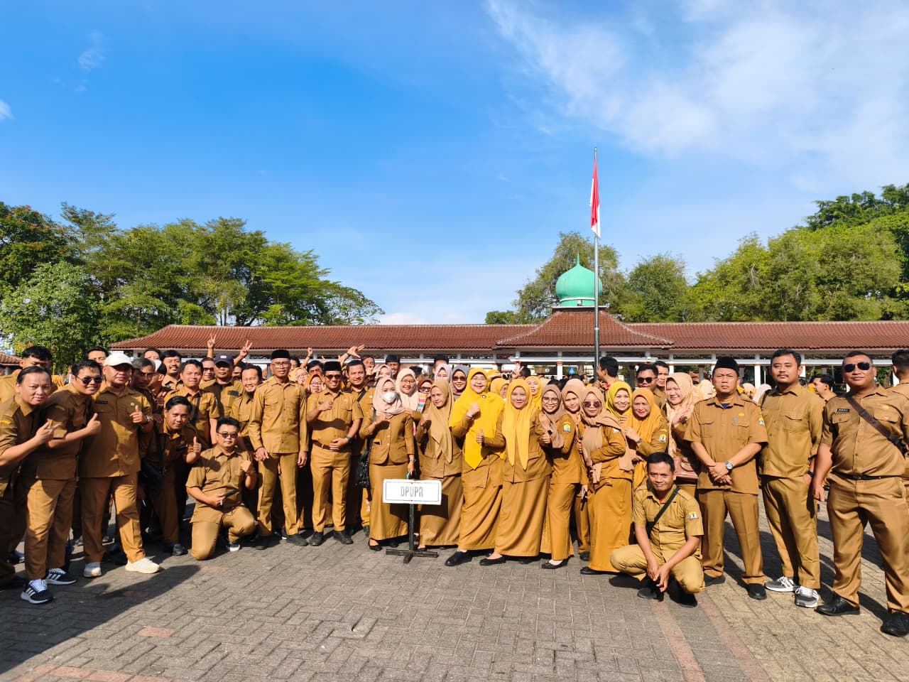 Kegiatan Apel Pagi di Alun-Alun Barat Kota Serang. (03 November 2025)