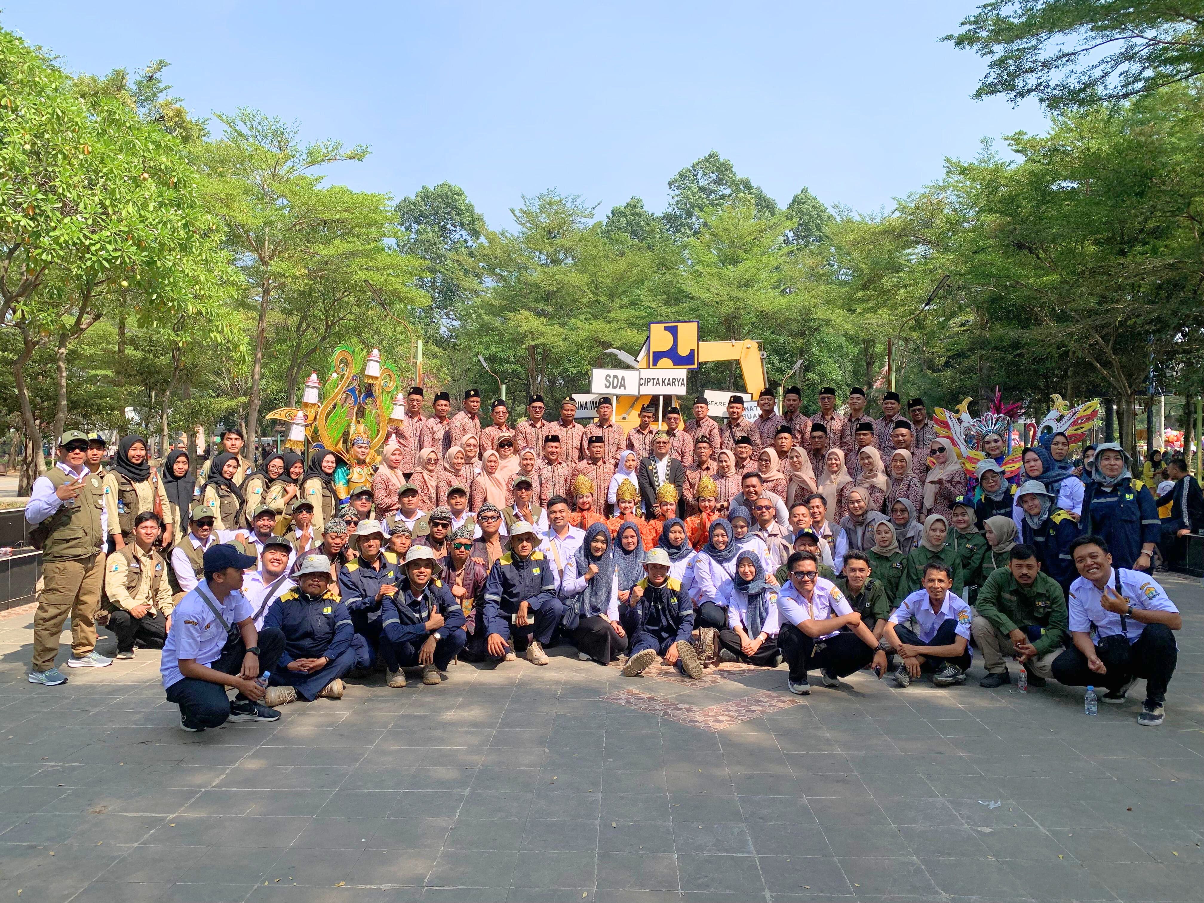 Kemeriahan Pawai Budaya Kota Serang 2024