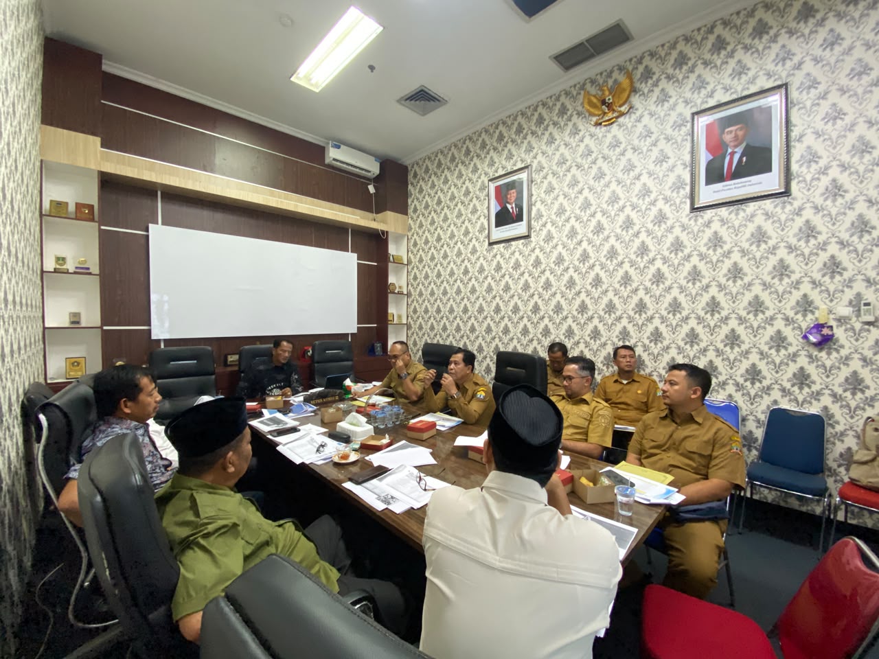 Dinas PUPR hadiri Rapat Kerja Dinas PUPR dengan Komisi III DPRD Kota Serang. (13 Juli 2026)