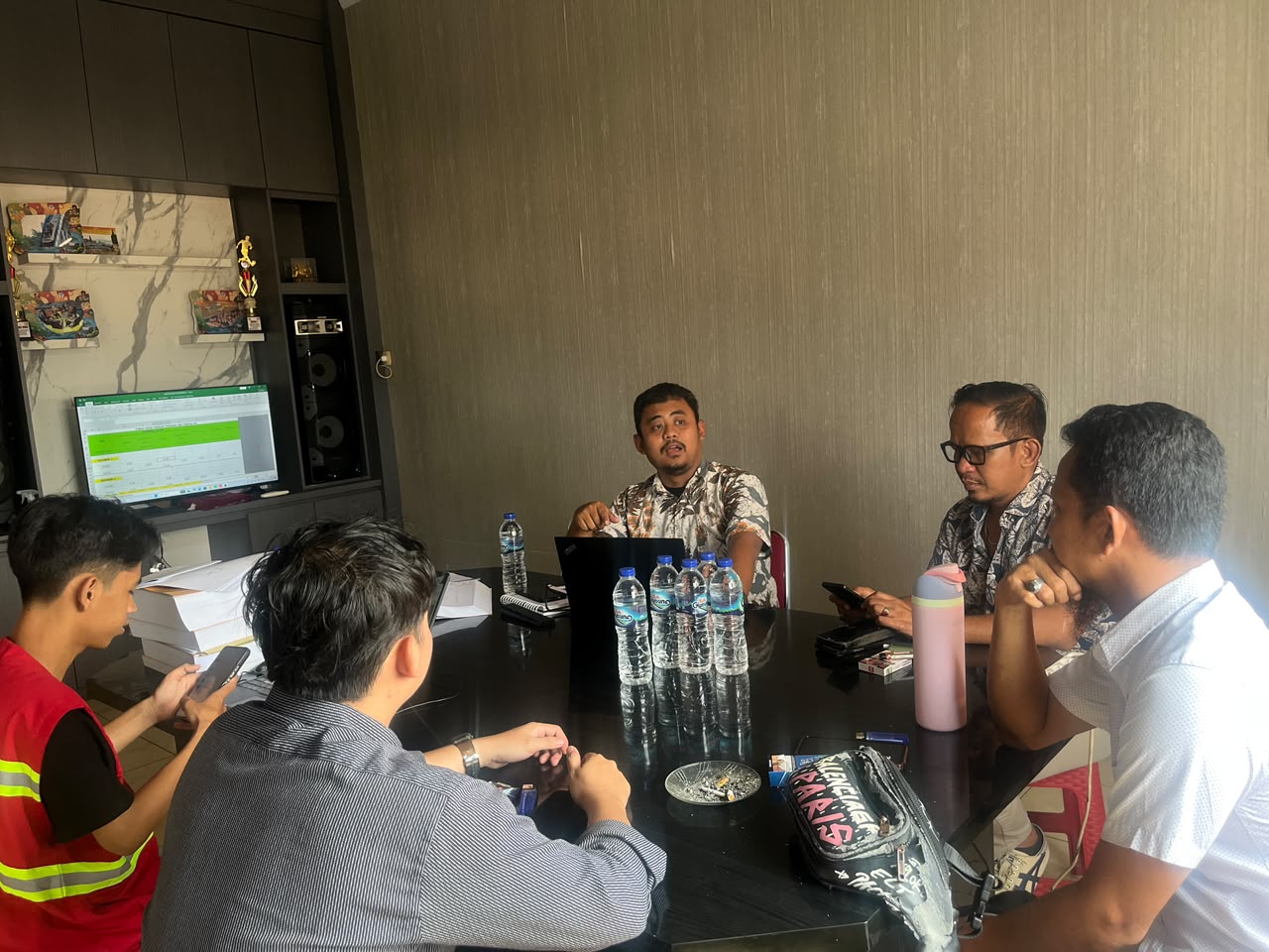 Rapat kordinasi bidang Bina Marga dengan pelaksana. (20 Agustus 2026)